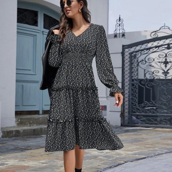 SHEIN Dresses & Skirts - NWOT black and white floral midi dress